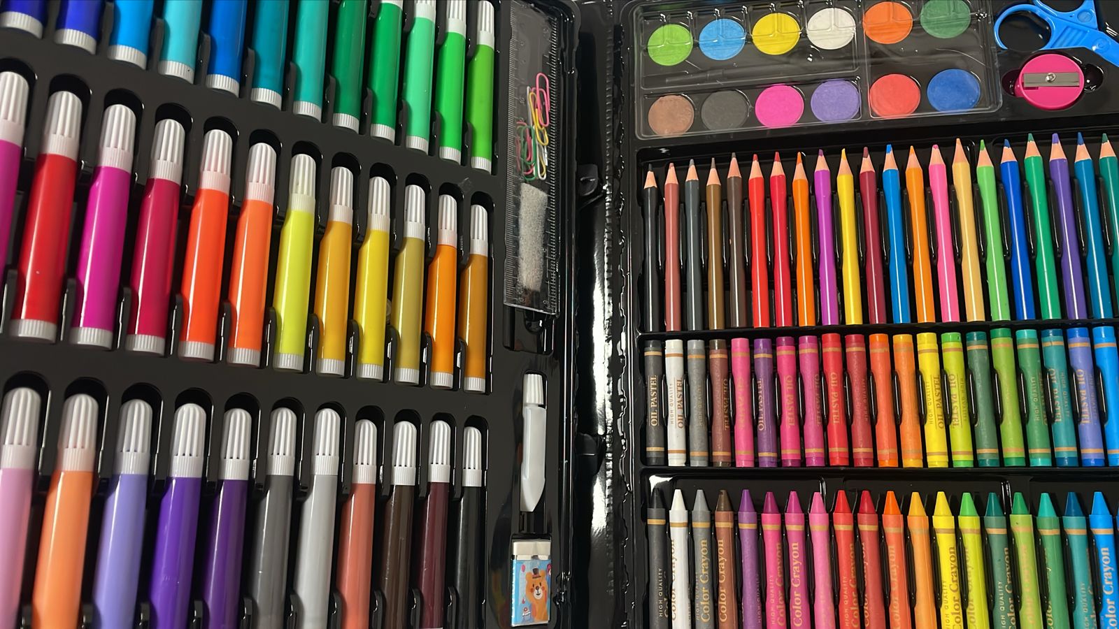 VALIJA SET ARTISTICO - 150 PIEZAS