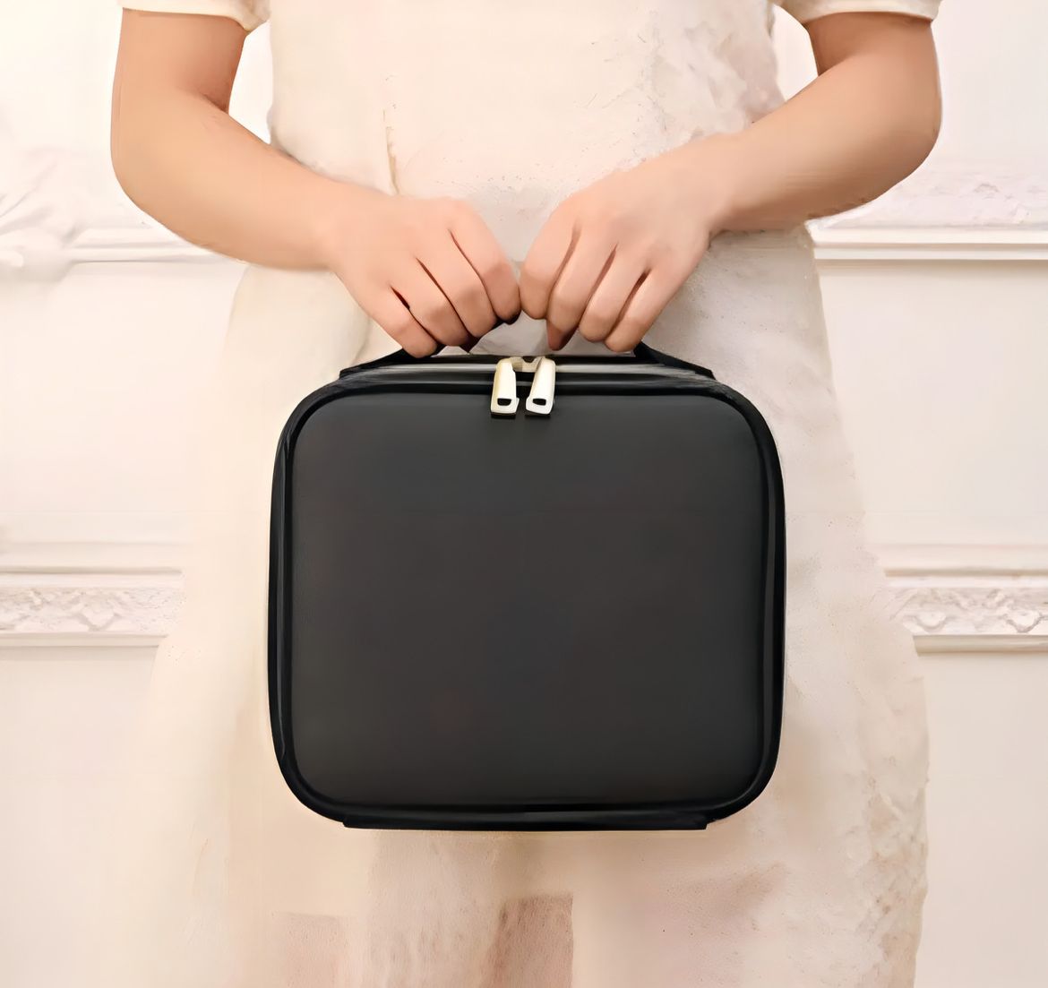 VALIJA PARA MAQUILLAJE CON ESPEJO Y LUZ - Imagen 4